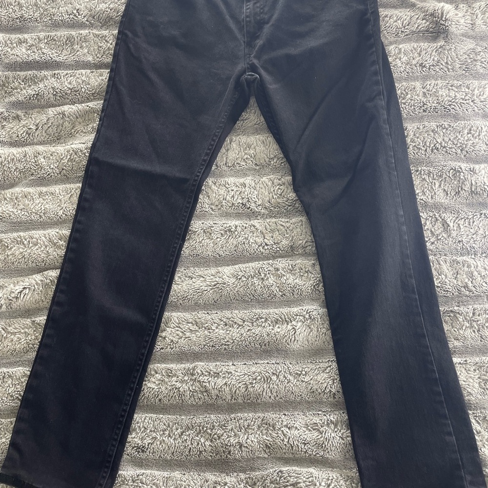 Levi's Men's Dark Black Straight Jeans